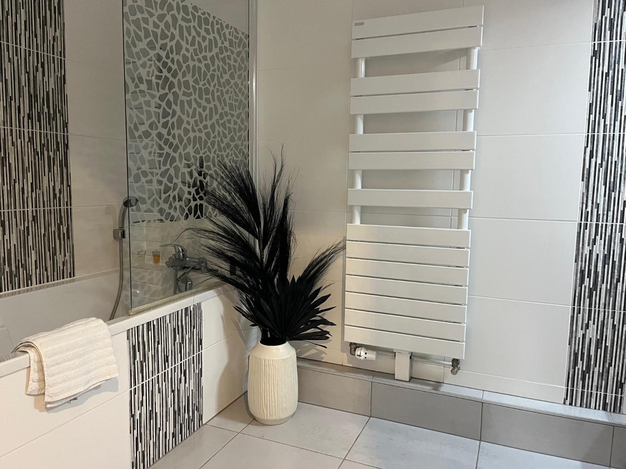 Апартаменты A Few Steps From Basel With Balcony And Free Private Parking Сен-Луи Экстерьер фото